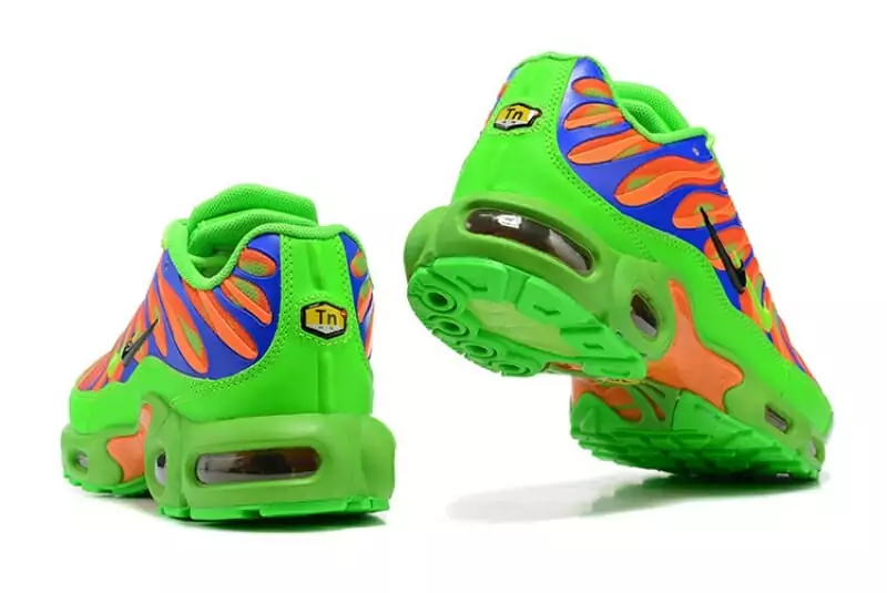 nike air max plus tn supreme x mean green3